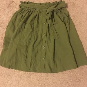 Paper bag Skirt with front pockets